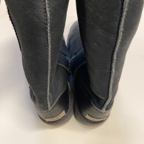Ugg boots - Picture 3 of 6